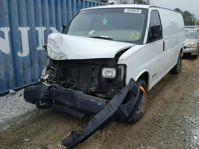 1GTHG39U231109788 - 2003 GMC SAVANA G35 WHITE photo 2