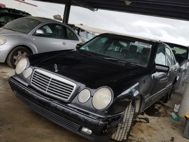 WDBJF65HXXA878526 - 1999 MERCEDES-BENZ E 320 BLACK photo 2