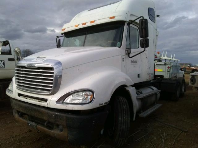 1FUJA6CK97DX07000 - 2007 FREIGHTLINER CONVENTION WHITE photo 2