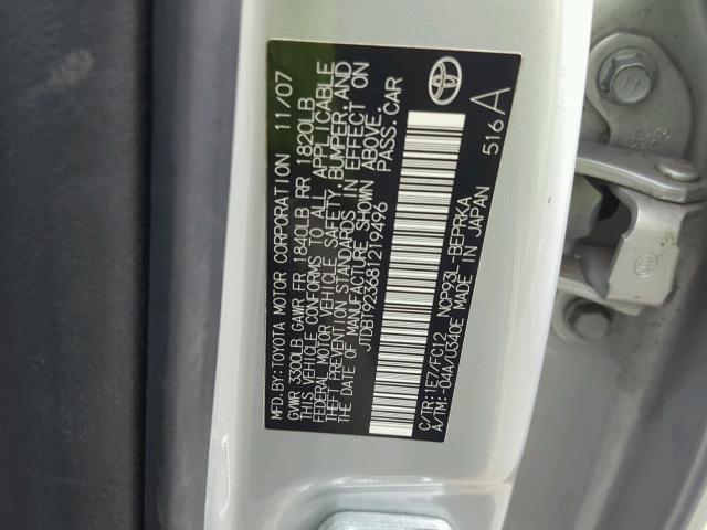 JTDBT923681219496 - 2008 TOYOTA YARIS SILVER photo 10