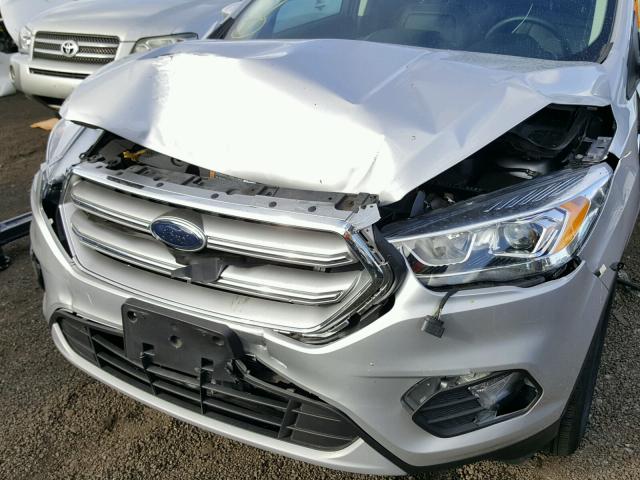 1FMCU0GD6HUC34802 - 2017 FORD ESCAPE SE SILVER photo 9