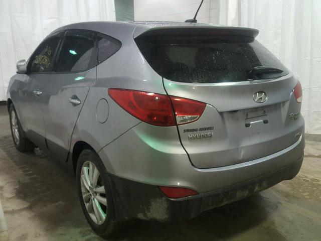 KM8JUCAC9BU227441 - 2011 HYUNDAI TUCSON GLS SILVER photo 3