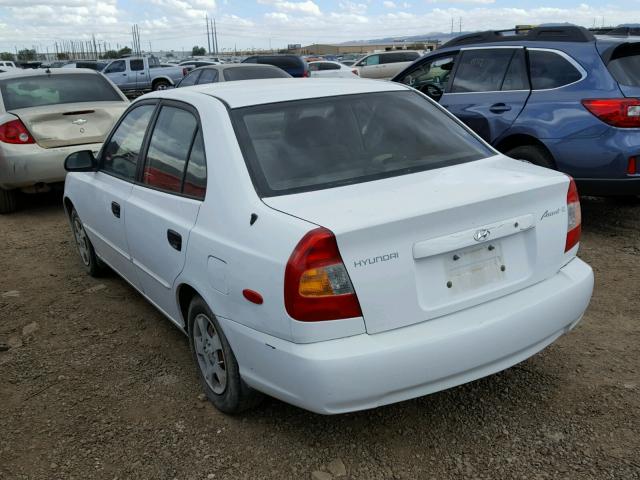 KMHCG45C22U280384 - 2002 HYUNDAI ACCENT GL WHITE photo 3