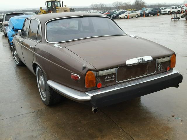 UJ2T71322 - 1978 JAGUAR XJ6 BROWN photo 3