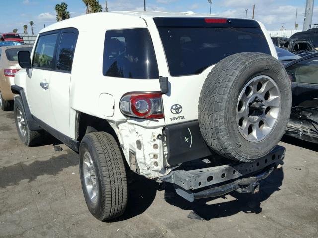 JTEBU4BF8DK170022 - 2013 TOYOTA FJ CRUISER WHITE photo 3