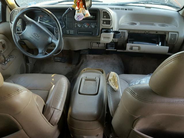 3GNGK26J7TG169315 - 1996 CHEVROLET SUBURBAN K TAN photo 9