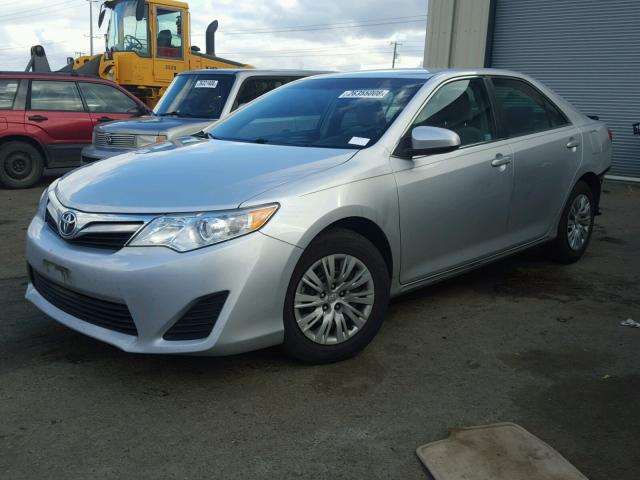 4T4BF1FK2DR328851 - 2013 TOYOTA CAMRY L SILVER photo 2