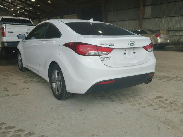 KMHDH6AE4DU000391 - 2013 HYUNDAI ELANTRA CO WHITE photo 3