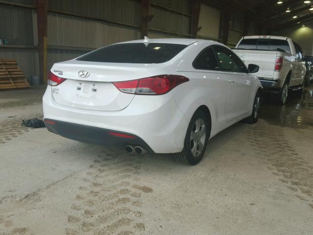 KMHDH6AE4DU000391 - 2013 HYUNDAI ELANTRA CO WHITE photo 4