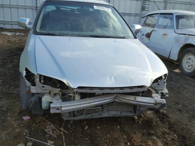 1HGCG16501A004533 - 2001 HONDA ACCORD EX SILVER photo 9