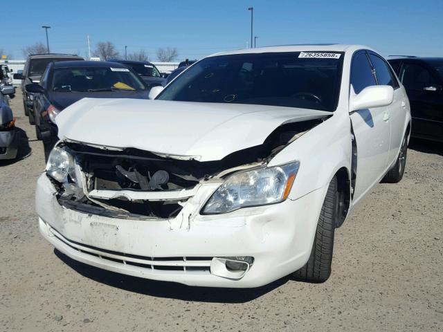 4T1BK36BX6U091904 - 2006 TOYOTA AVALON XL WHITE photo 2