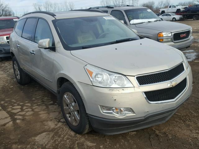 1GNEV23D99S139036 - 2009 CHEVROLET TRAVERSE L GOLD photo 1