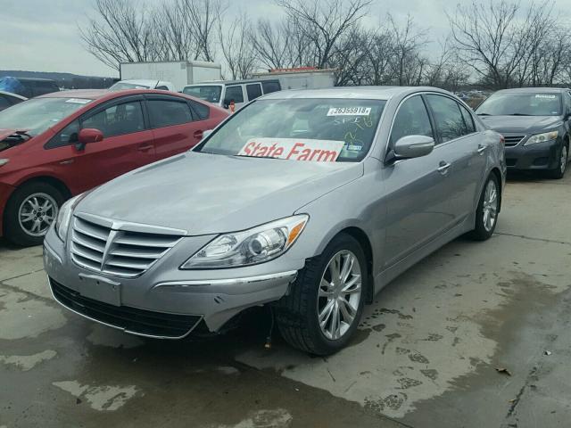 KMHGC4DD6DU222207 - 2013 HYUNDAI GENESIS 3. SILVER photo 2