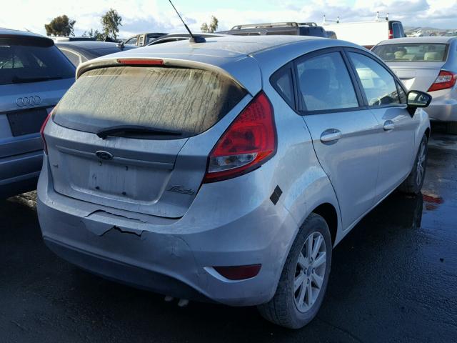 3FADP4EJ6CM137988 - 2012 FORD FIESTA SE SILVER photo 4