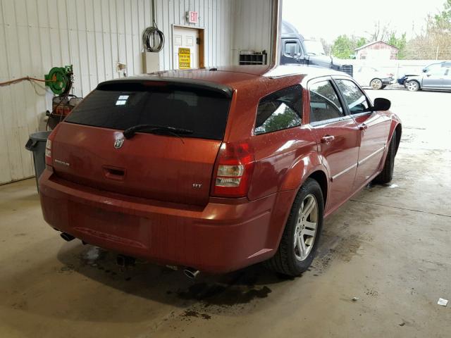 2D4GV58285H660926 - 2005 DODGE MAGNUM R/T RED photo 4