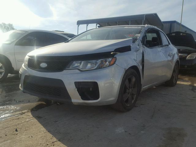 KNAFU6A21A5185856 - 2010 KIA FORTE EX SILVER photo 2