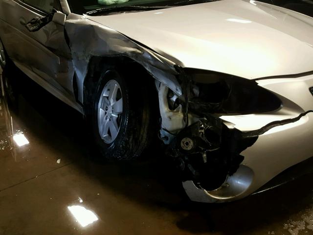 2G2WP552481157645 - 2008 PONTIAC GRAND PRIX ვერცხლისფერი ფოტო 9