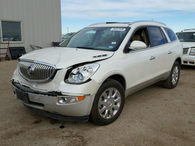 5GAKRCED3BJ218265 - 2011 BUICK ENCLAVE CX WHITE photo 2