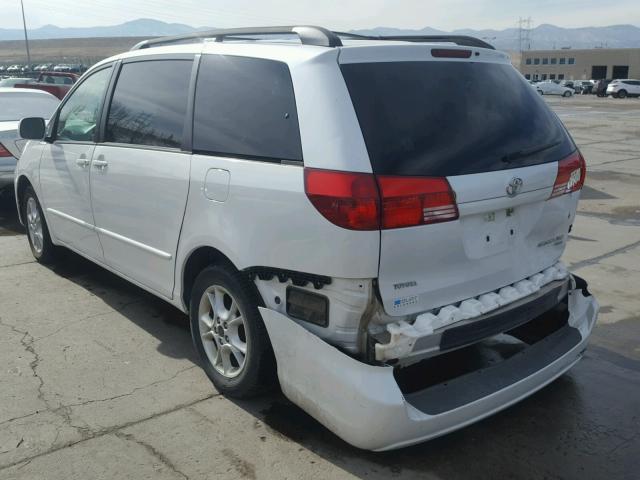 5TDBA22C04S017957 - 2004 TOYOTA SIENNA XLE WHITE photo 3