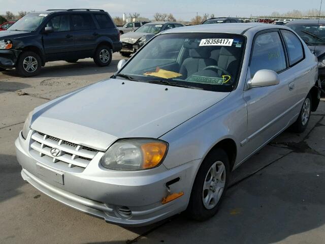 KMHCG35C45U354189 - 2005 HYUNDAI ACCENT GS SILVER photo 2