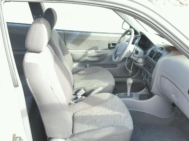 KMHCG35C45U354189 - 2005 HYUNDAI ACCENT GS SILVER photo 5