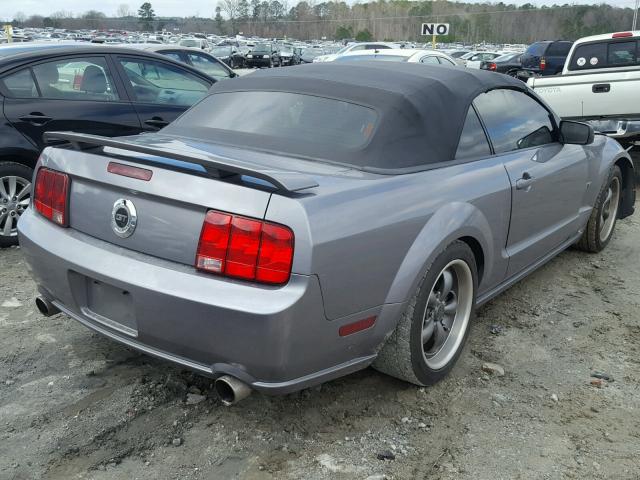 1ZVFT85H565140746 - 2006 FORD MUSTANG GT GRAY photo 4