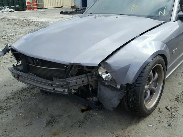 1ZVFT85H565140746 - 2006 FORD MUSTANG GT GRAY photo 9