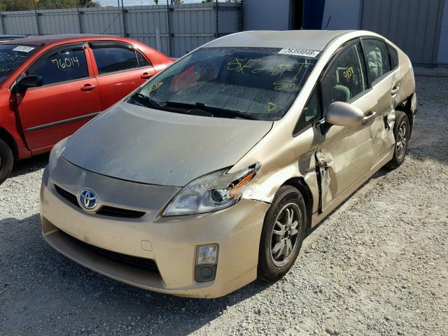 JTDKN3DU3A0041135 - 2010 TOYOTA PRIUS BEIGE photo 2