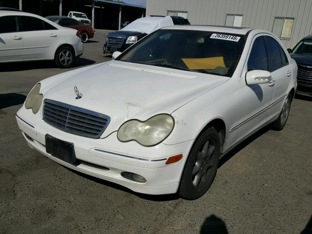 WDBRF61J33F395484 - 2003 MERCEDES-BENZ C 240 WHITE photo 2