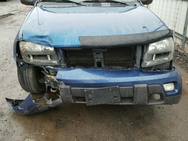 1GNET16S756173666 - 2005 CHEVROLET TRAILBLAZE BLUE photo 9