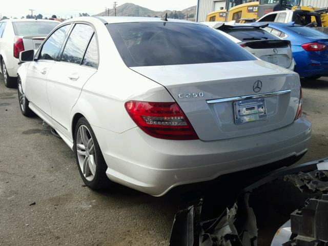 WDDGF4HB1EA937716 - 2014 MERCEDES-BENZ C 250 WHITE photo 3