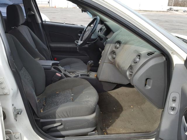 2G2WS522741110994 - 2004 PONTIAC GRAND PRIX WHITE photo 5