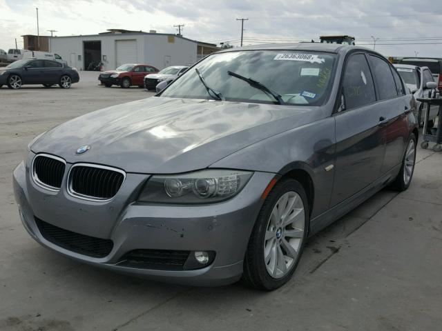 WBAPH7C56BE678522 - 2011 BMW 328 I GRAY photo 2