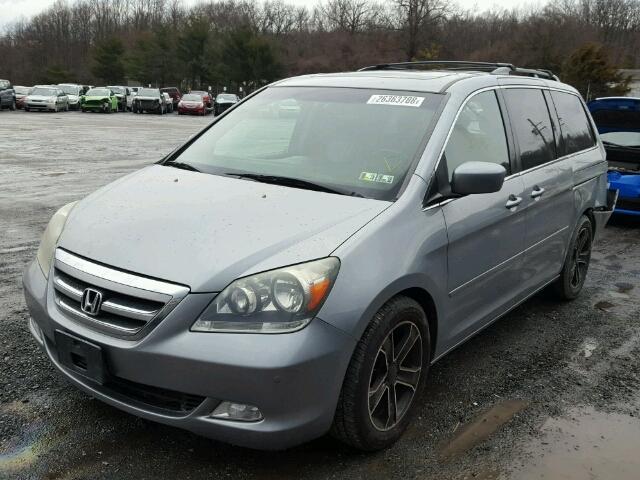 5FNRL38895B128546 - 2005 HONDA ODYSSEY TO GRAY photo 2