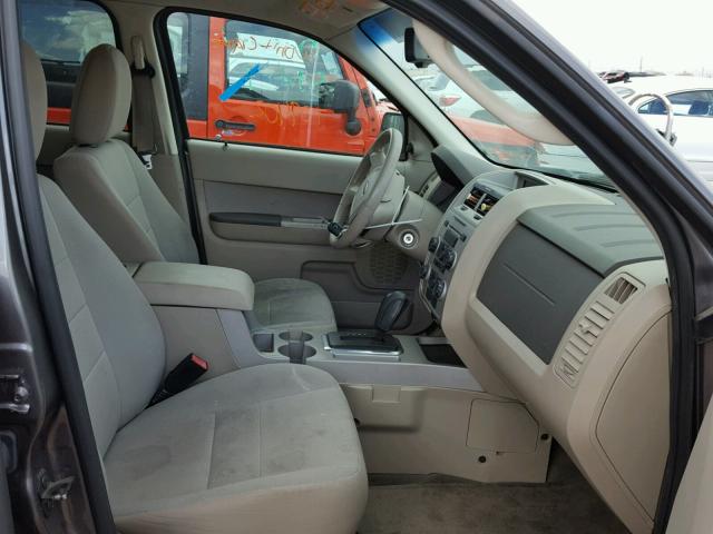 1FMCU0DG2AKB89664 - 2010 FORD ESCAPE XLT GRAY photo 5