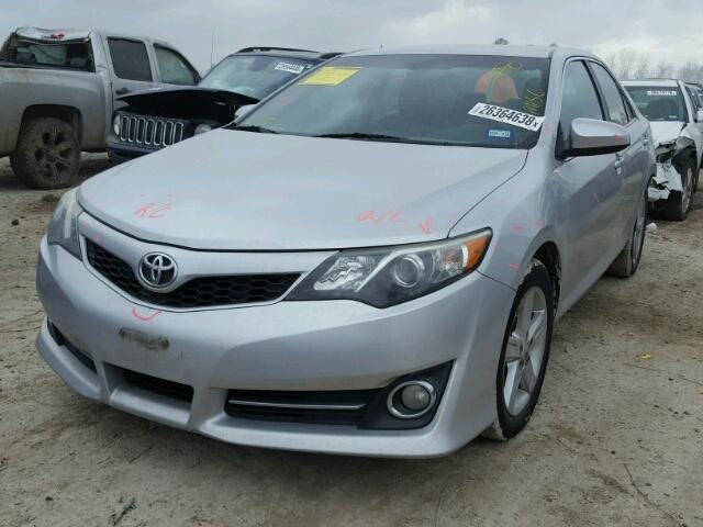 4T1BF1FK0CU605957 - 2012 TOYOTA CAMRY BASE SILVER photo 2