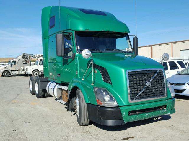 4V4NC9EJ5BN533782 - 2011 VOLVO VN VNL GREEN photo 1