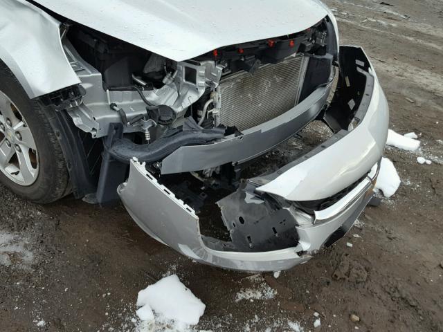 1G11A5SA2GU124190 - 2016 CHEVROLET MALIBU LIM Արծաթագույն լուսանկար 9