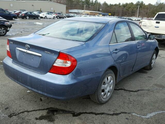 4T1BE32K22U514594 - 2002 TOYOTA CAMRY LE BLUE photo 4