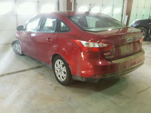 1FAHP3F25CL154866 - 2012 FORD FOCUS SE RED photo 3