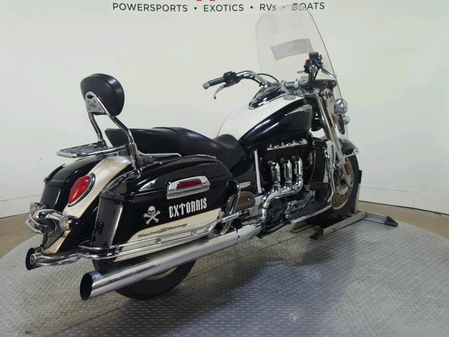 SMTC05LR7BJ457472 - 2011 TRIUMPH MOTORCYCLE ROCKET III TWO TONE photo 8