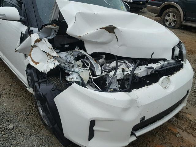 JTLZE4FE6CJ023112 - 2012 TOYOTA SCION XB WHITE photo 9