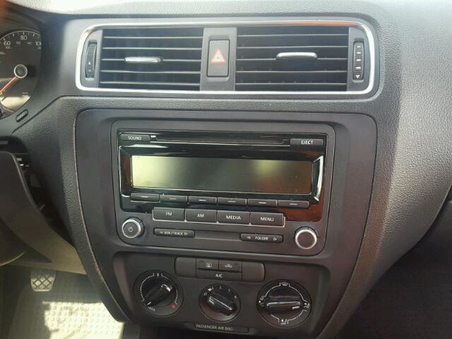 3VW1K7AJ0EM424293 - 2014 VOLKSWAGEN JETTA BASE BLACK photo 9