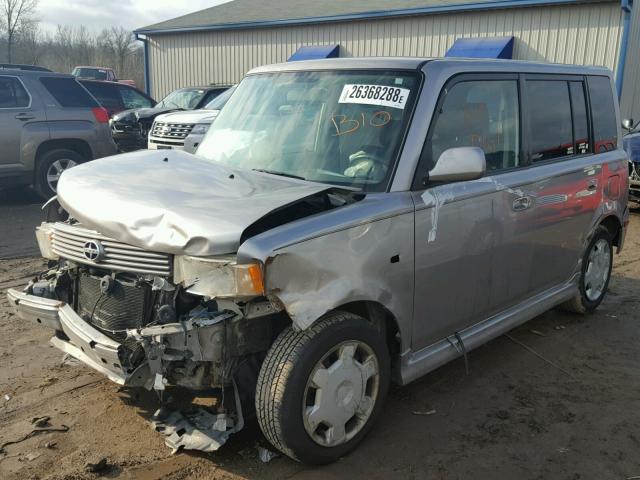 JTLKT324750219261 - 2005 TOYOTA SCION XB SILVER photo 2