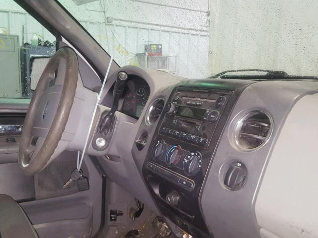 1FTRF12245KC23941 - 2005 FORD F150 WHITE photo 9