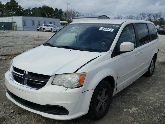 2D4RN3DG2BR626906 - 2011 DODGE GRAND CARA WHITE photo 2