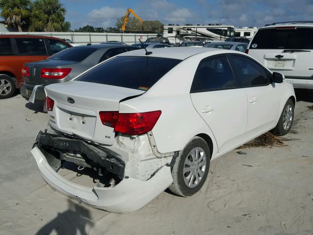 KNAFU4A23B5892477 - 2011 KIA FORTE EX WHITE photo 4