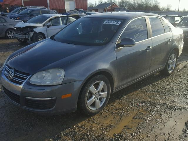 3VWRZ71K58M085560 - 2008 VOLKSWAGEN JETTA SE GRAY photo 2