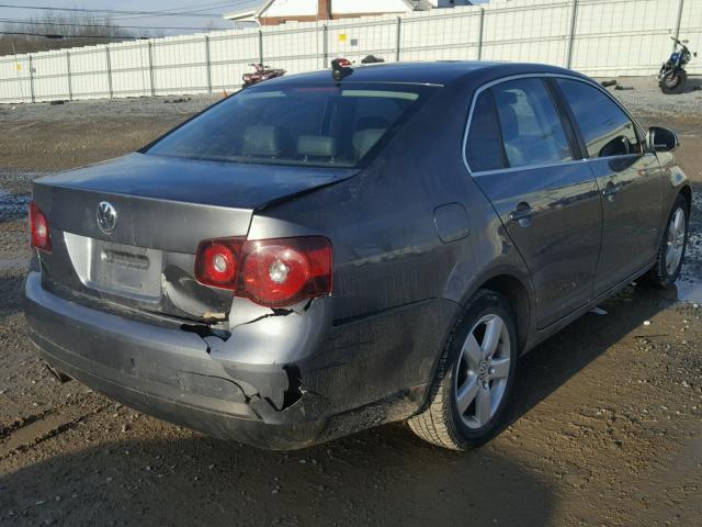 3VWRZ71K58M085560 - 2008 VOLKSWAGEN JETTA SE GRAY photo 4