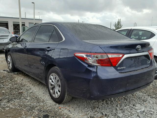 4T1BF1FK2FU925463 - 2015 TOYOTA CAMRY LE BLUE photo 3